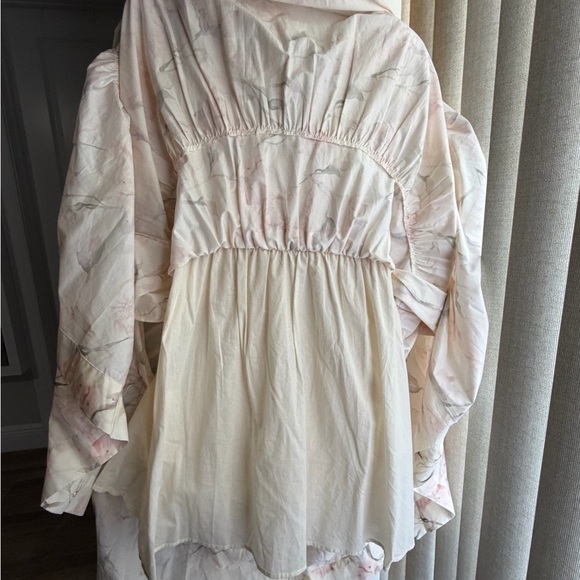 En Saison Cream Floral Smocked Tie-Front Midi Dress with Peach and Olive Accents - Picture 6 of 8